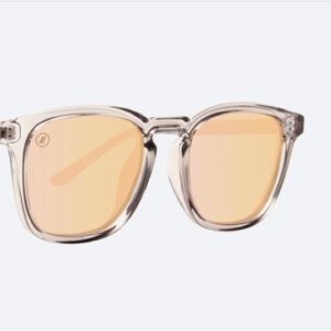 BLENDERS Sunglasses Unisex Polarized Sweet Diva, NEW!!